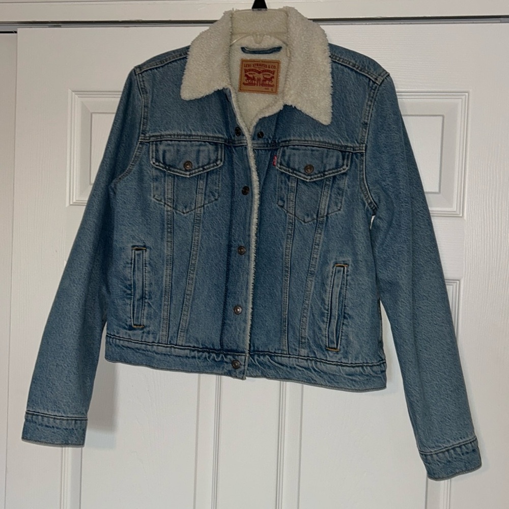 LEVI Sherpa lined jean jacket